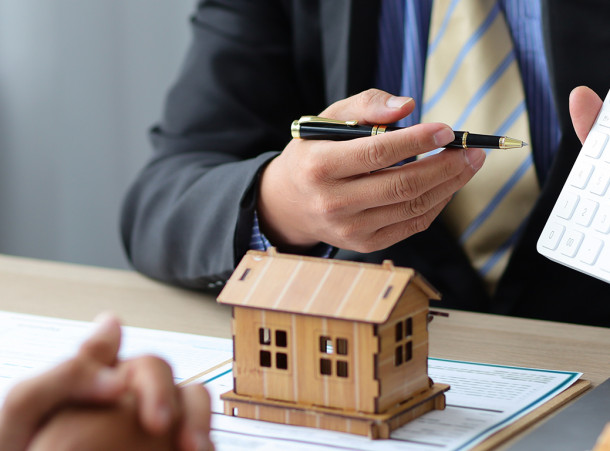Pourquoi choisir une agence immobilière pour l’estimation de votre bien à vendre ?